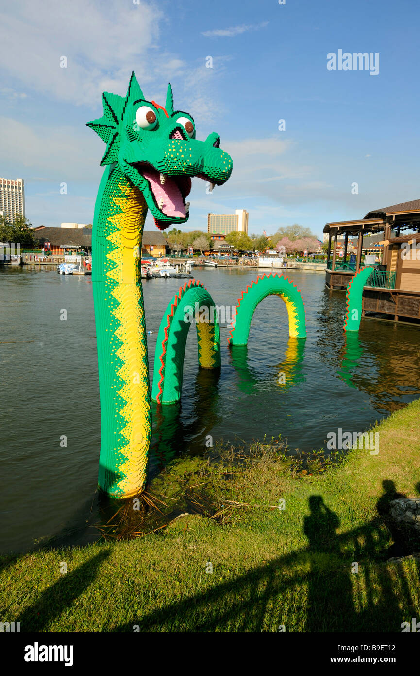 LEGO Seeschlange im Wasser an Downtown Disney Orlando Florida Stockfoto