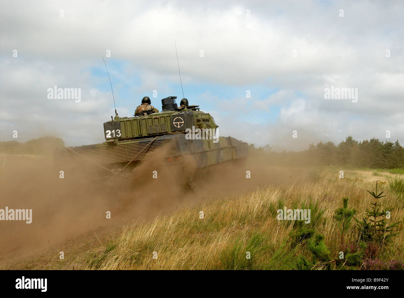 Dänischer Leopard 2 A5 bei Angriff Stockfoto