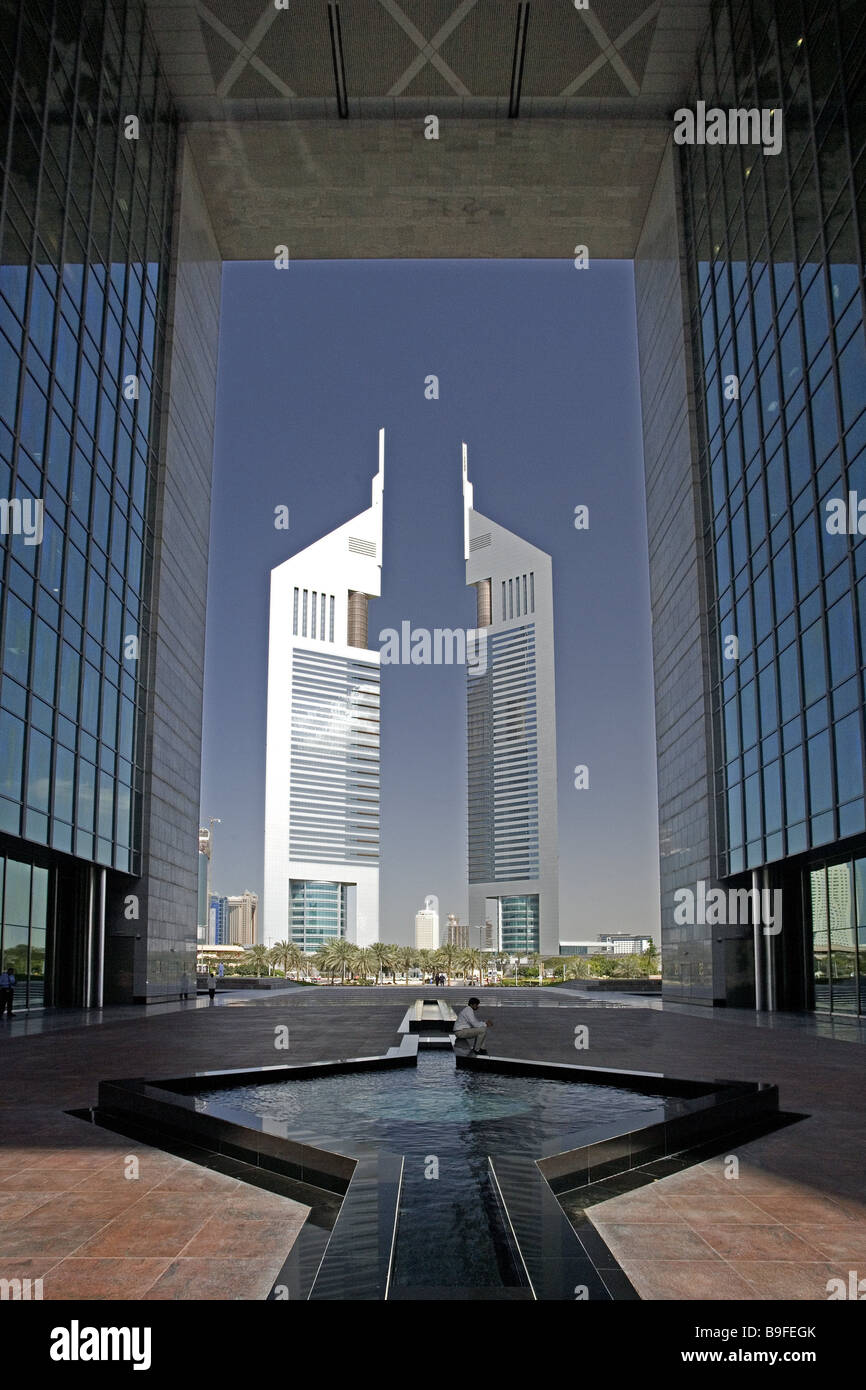 Vereinigte Arabische Emirate Dubai international Finance Center Becken bestaunen Emirates Towers Scheichtum Stadt Hochbau Stockfoto