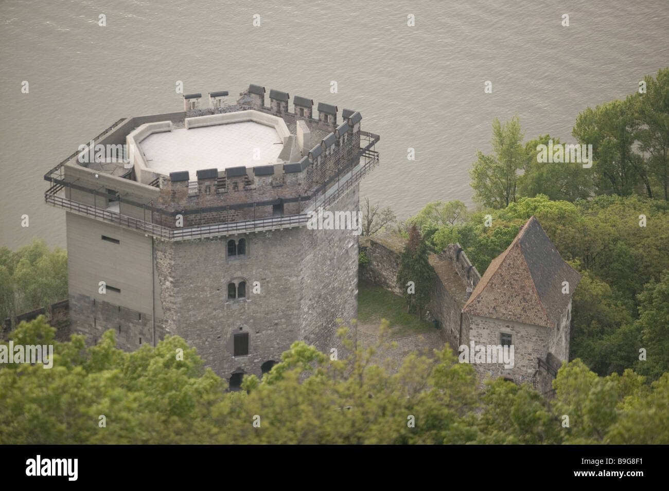 Ungarn-Visegrad Burg Salomon-Turm Donau Übersicht Donauknie Plintenburg  Visegrád Bau historisch Festungsturm Stockfotografie - Alamy
