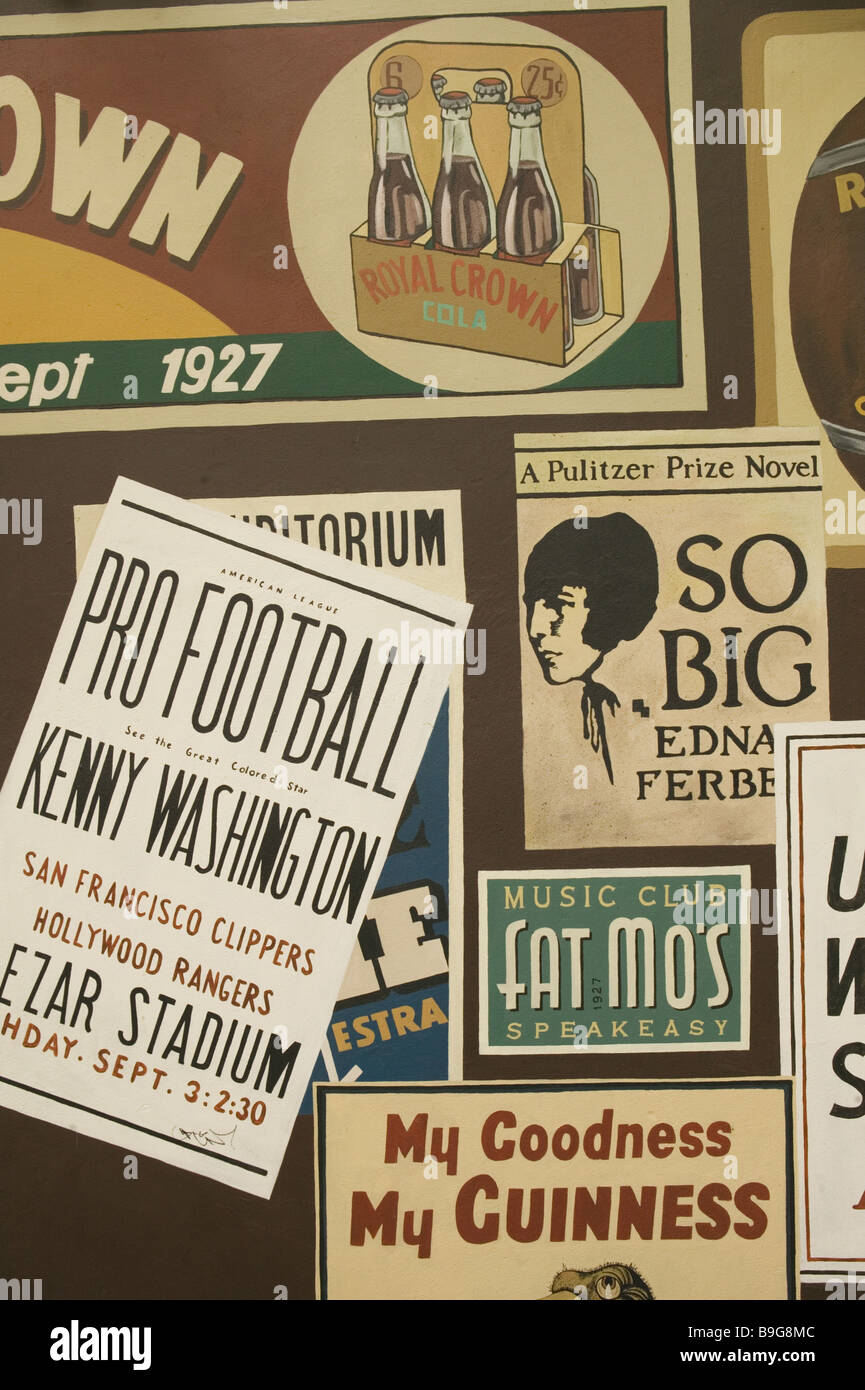 Ungarn-Plakate-Poster Schilder Werbung-Tafeln Werbung Nostalgie nostalgisch Plakate Zeichen Ungarn Stockfoto