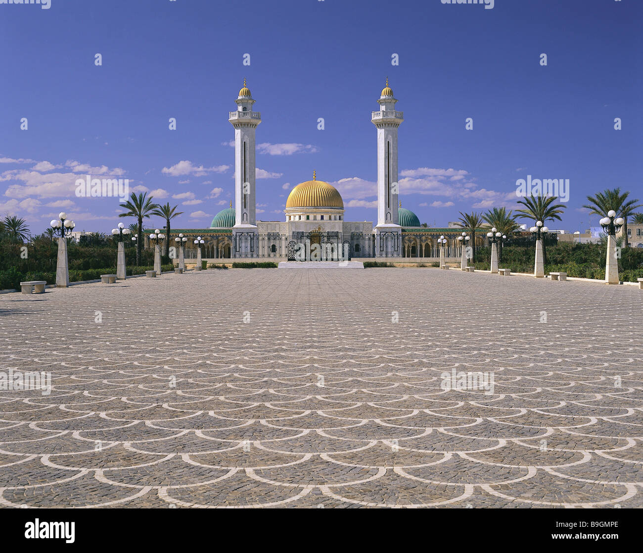 Nordafrika Tunesien Monastir Bourguiba-Mausoleum Afrika Maghreb-Länder Kultur Küste-Stadt Platz Bau Denkmal Stockfoto