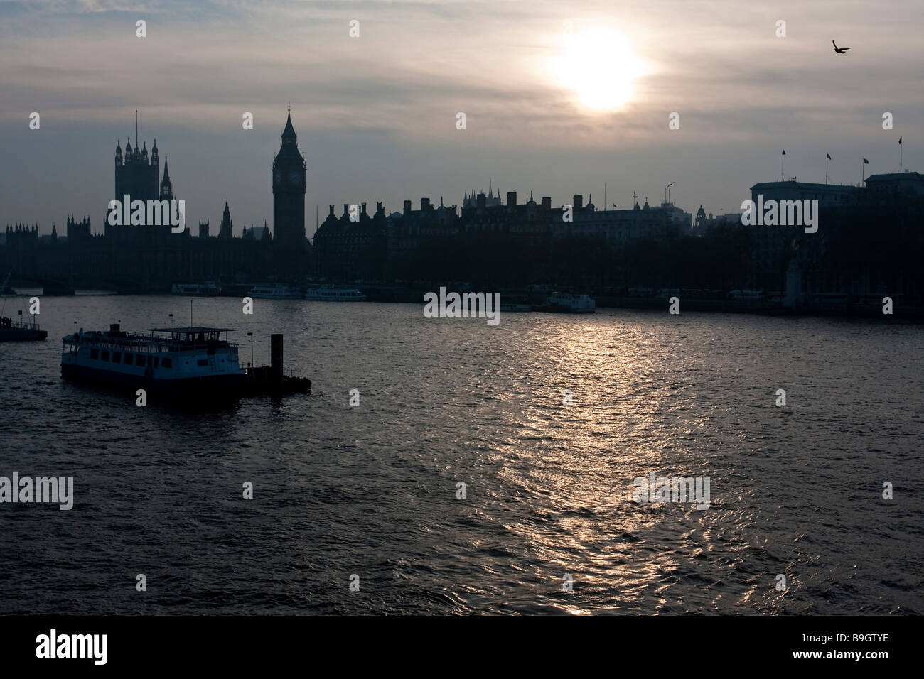 Sonnenuntergang über den Häusern des Parlaments London Stockfoto