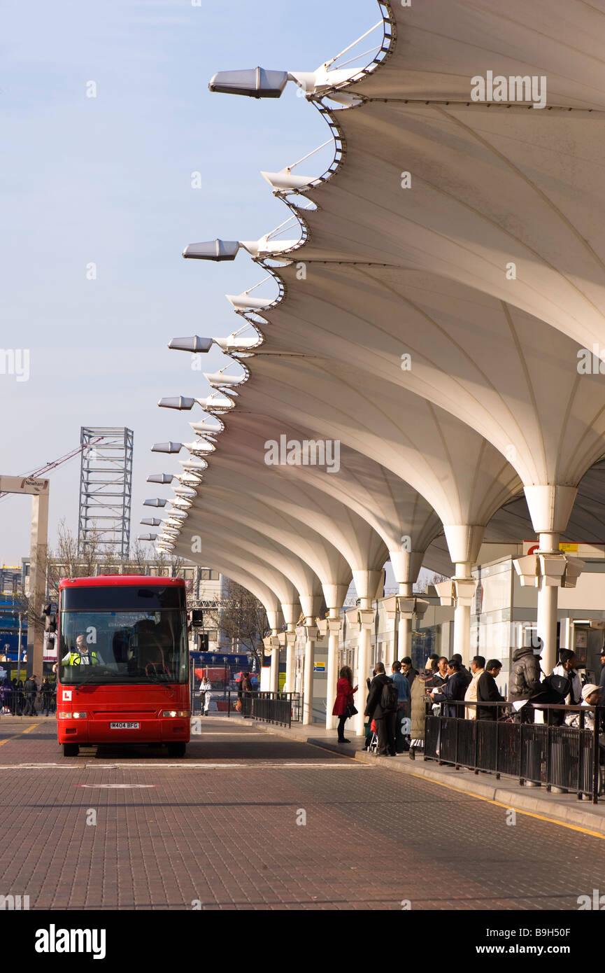 Bus Bahnhof Stratford E15 London Vereinigtes Königreich Stockfoto