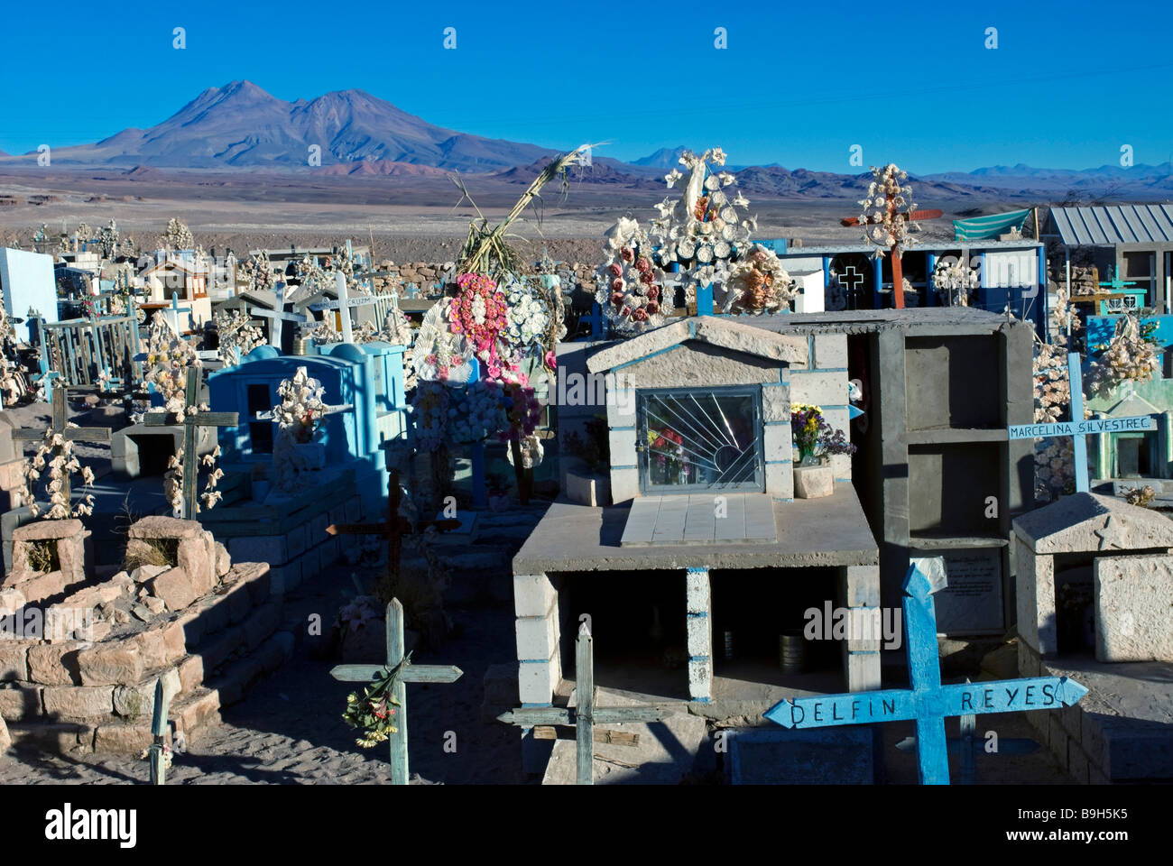 Chile, Atacama. Friedhof in Tocanao Stockfoto