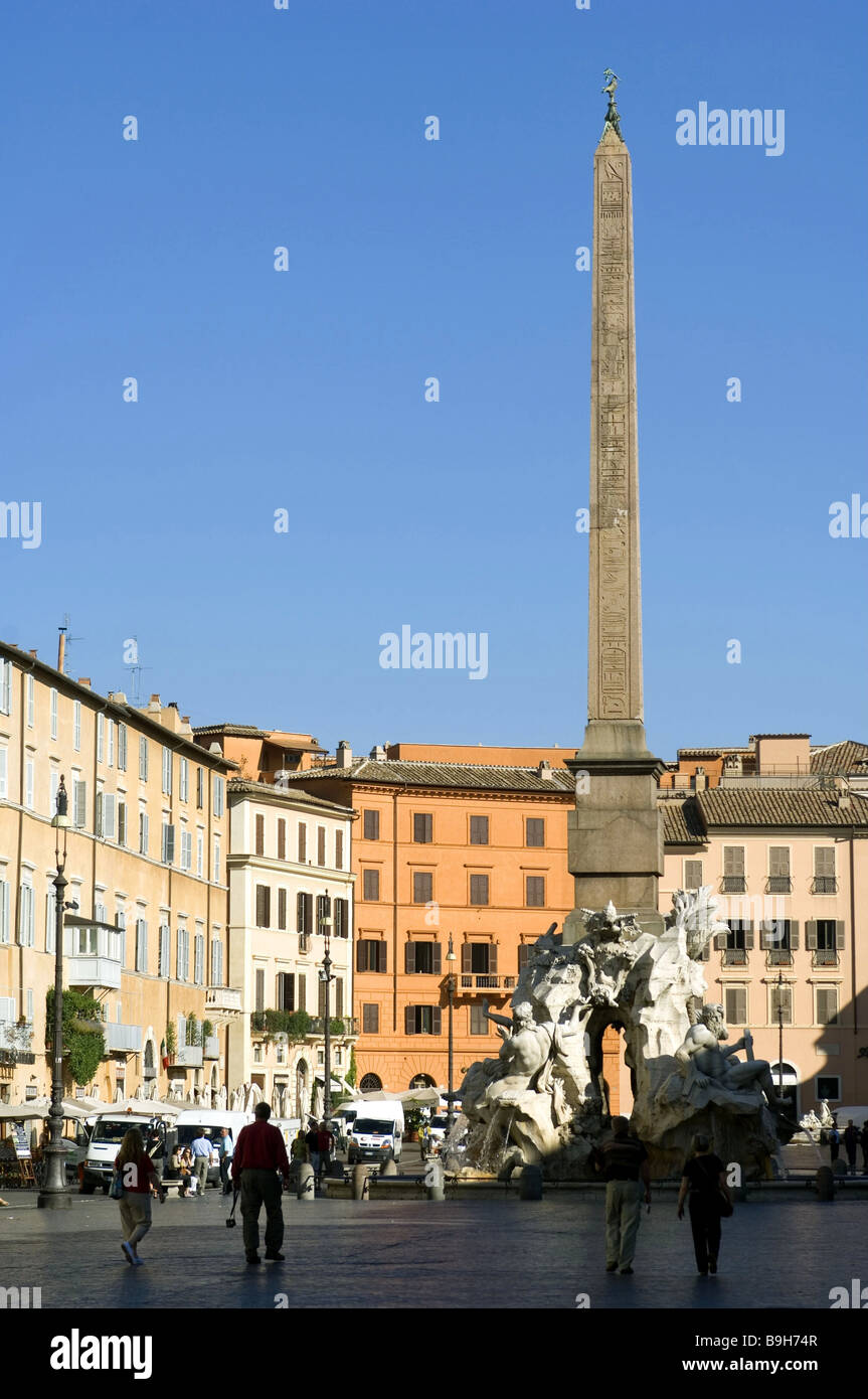 Italien Rom Piazza Navona Brunnen der vier Flüsse Bau Bernini Brunnen Europa Fassaden Gebäude Hauptstadt Haus-Fassaden Stockfoto