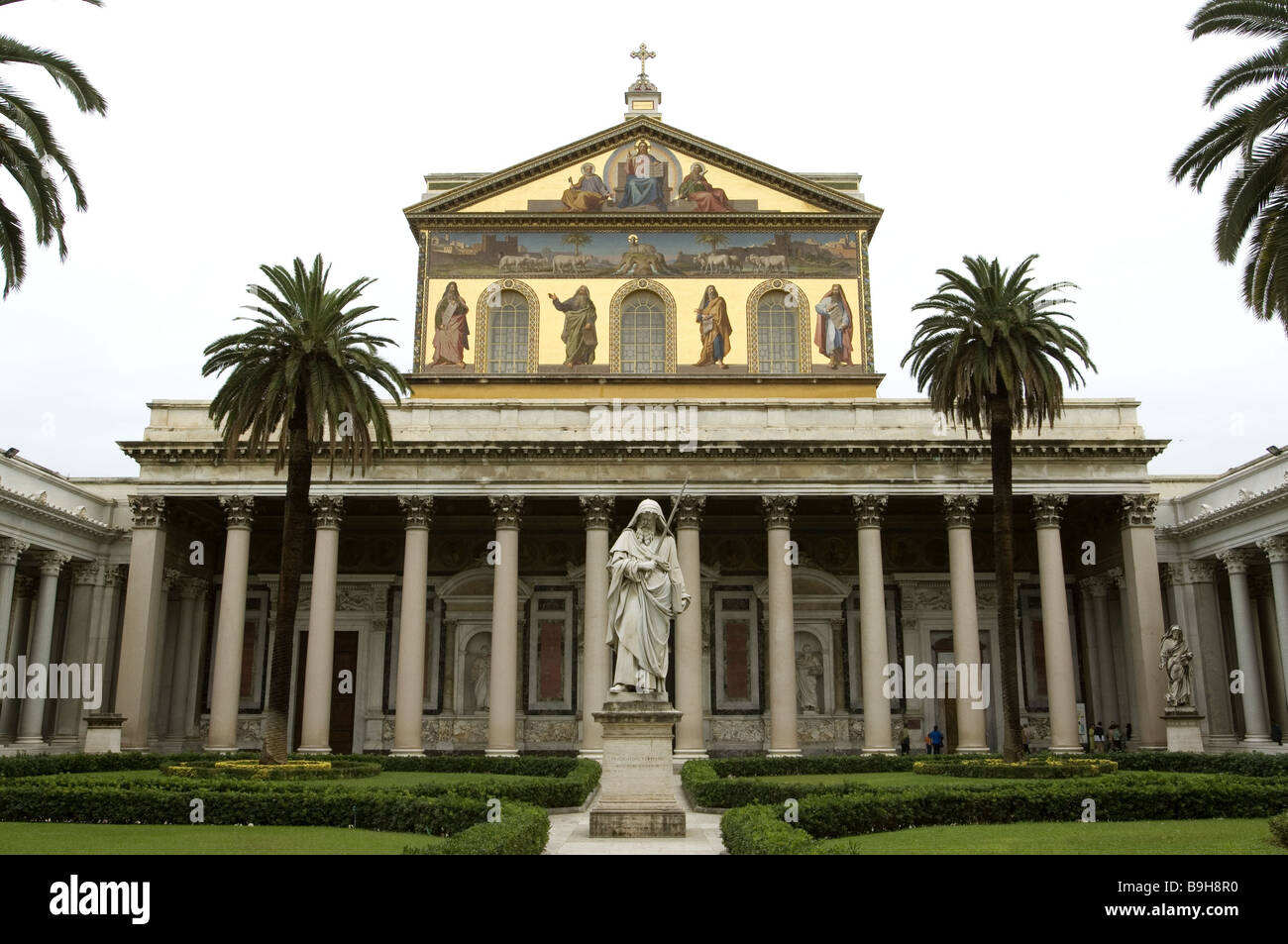 Italien Rom Basilika "Basilika von Sankt Paul vor den Mauern" Apostel Paulus Architektur außerhalb Basilika Basilika "St. Stockfoto