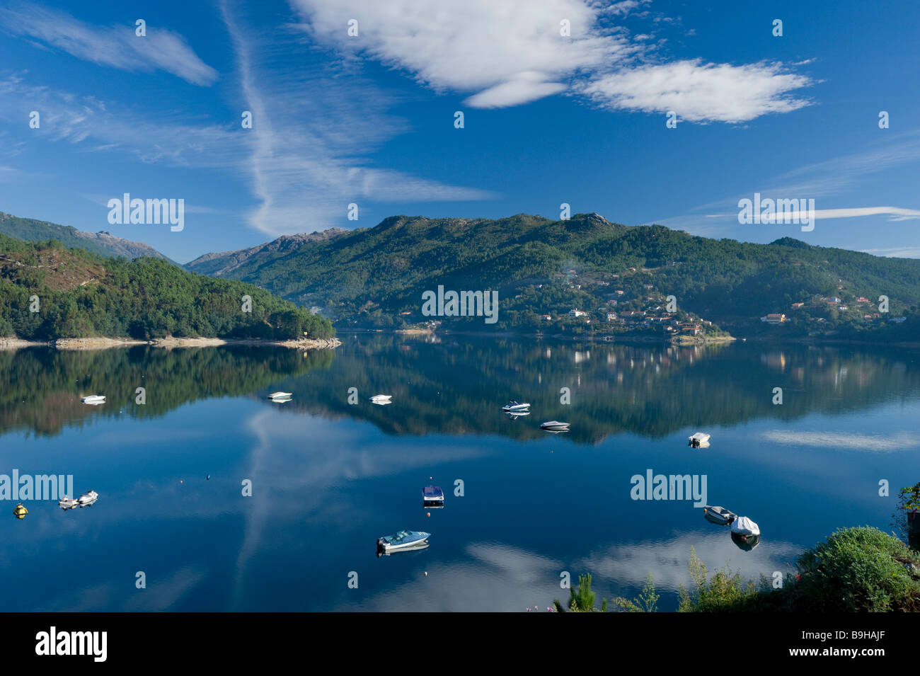 Minho, Portugal, Tras os Montes, Parque Nacional de Peneda-Gerês, Canicada See Stockfoto
