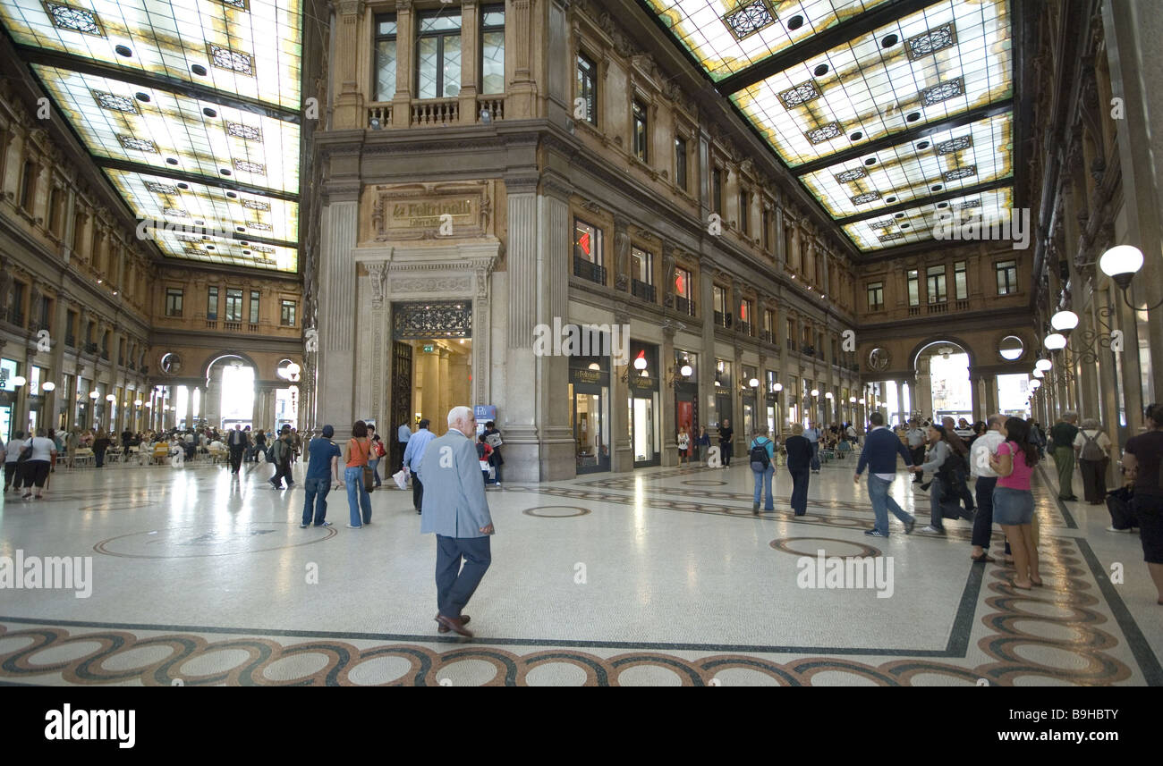 Italien Rom via Del Corso Galleria Alberto Sordi Café Unternehmen Alberto Sordi-Galerie Architektur Innenausbau Stockfoto