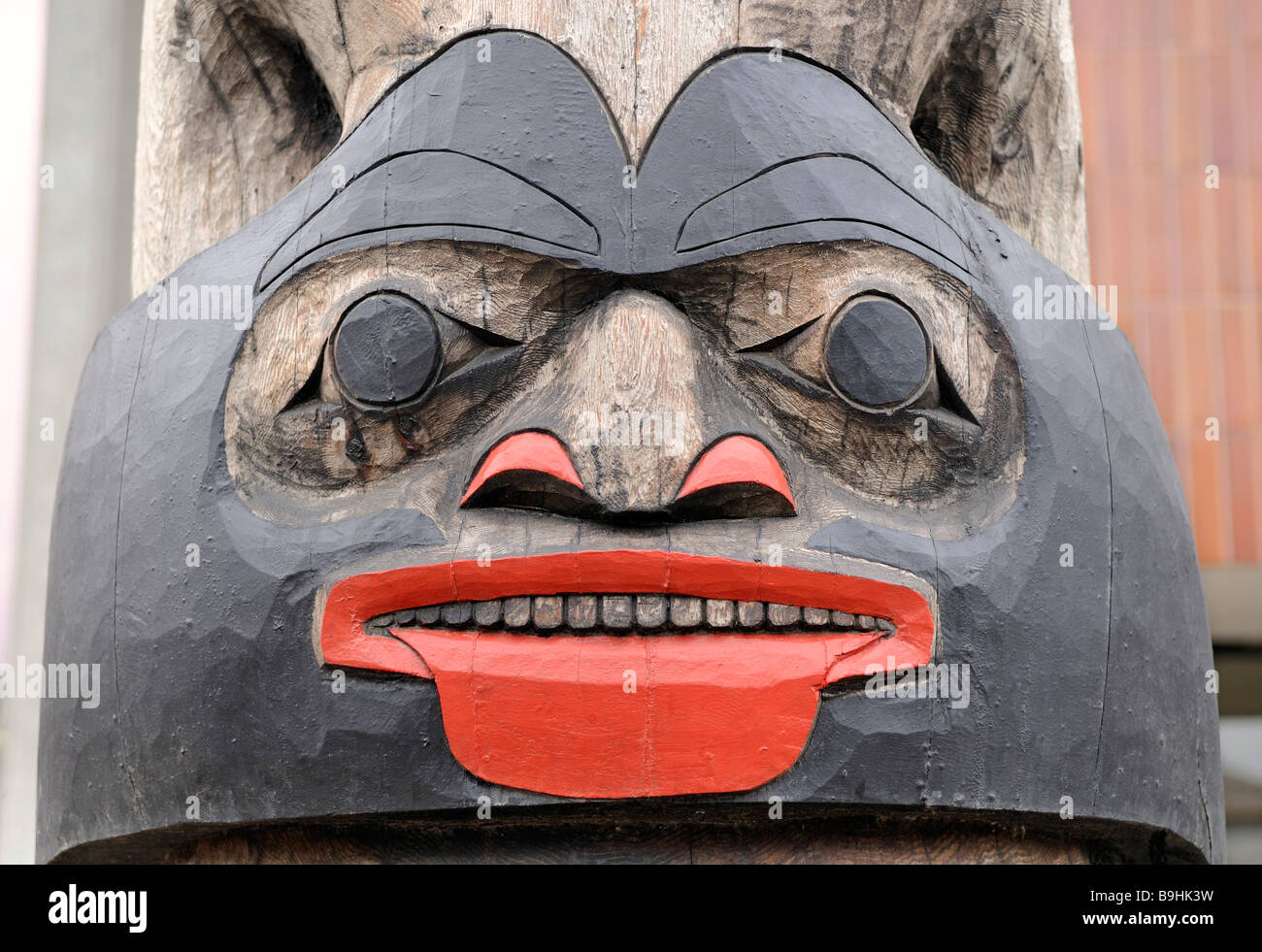Gesicht, close-up der Totempfahl der Cowichan Indianern, Duncan, Vancouver Island, Kanada, Nordamerika Stockfoto