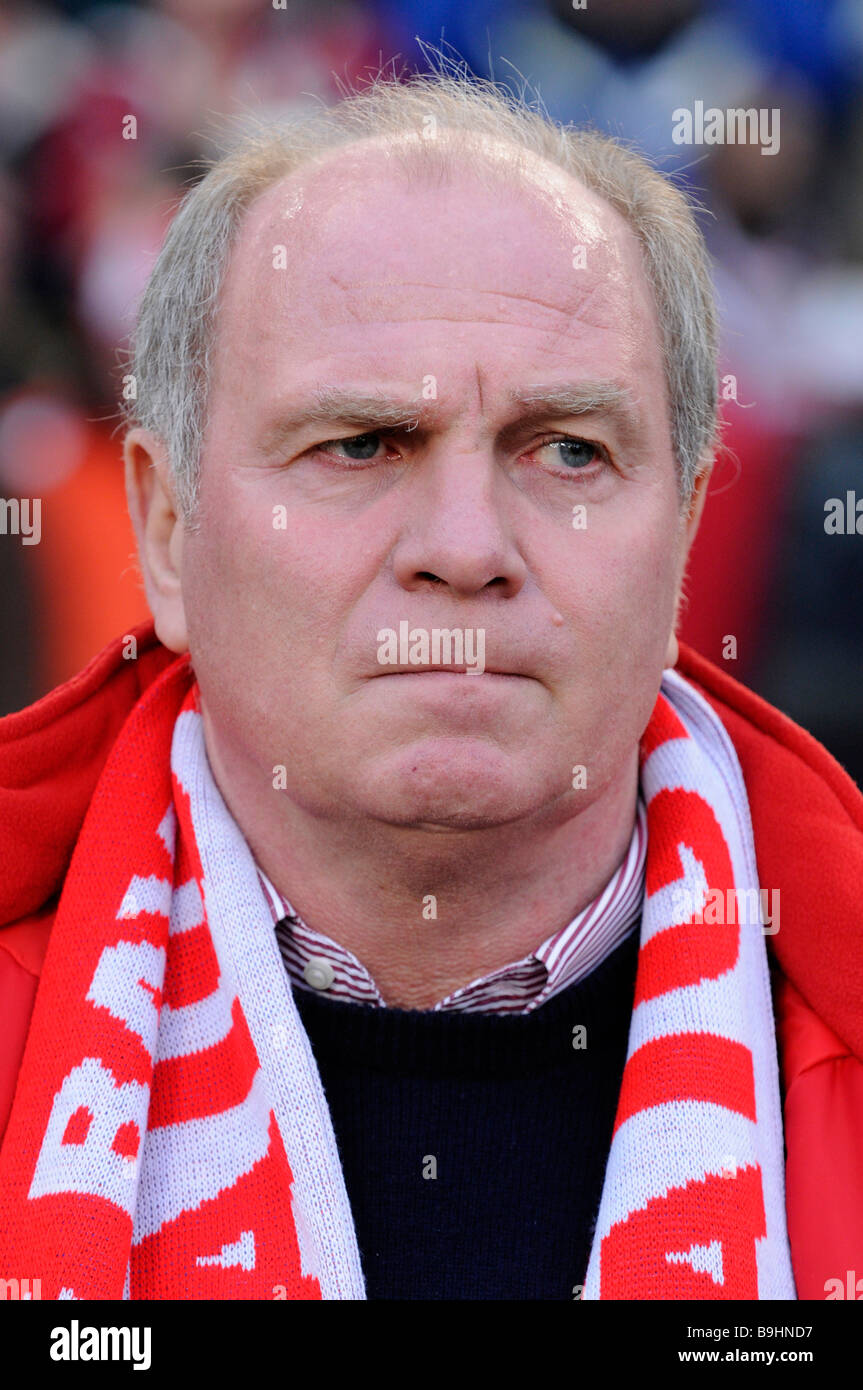 Uli Hoeneß, Manager FC Bayern Muenchen, Porträt, unzufrieden Stockfoto