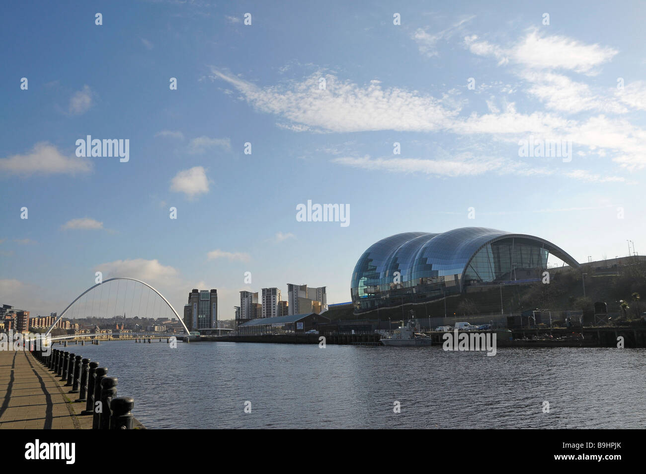 Das Salbei-Musikzentrum in Gateshead, fotografiert von der Newcastle-upon-Tyne-Seite des Flusses. Stockfoto