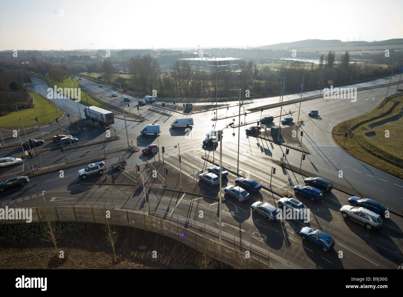 Verkehrsknotenpunkt Kreuzung mit Ampeln in Portsmouth Stockfoto
