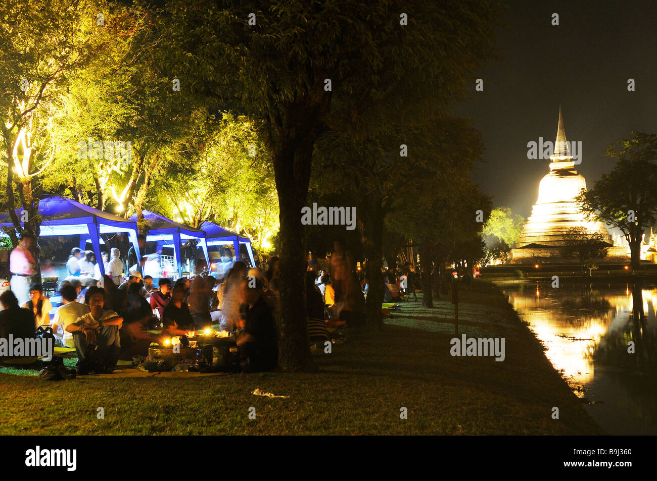 Chana Songkhram Tempel Wat im Tempel von der Unesco World Heritage Site, Picknick, Sukhotai, Thailand, Asien Stockfoto