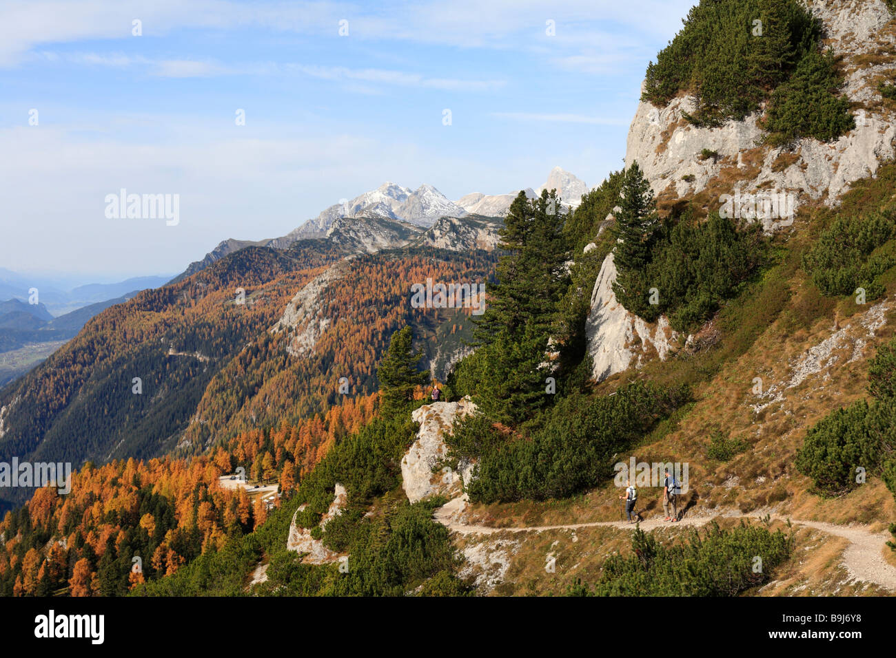 Wanderweg am Mt Stoderzinken in der Nähe von Groebming, im hinteren Bereich von Dachstein, Steiermark, Austria, Europe Stockfoto
