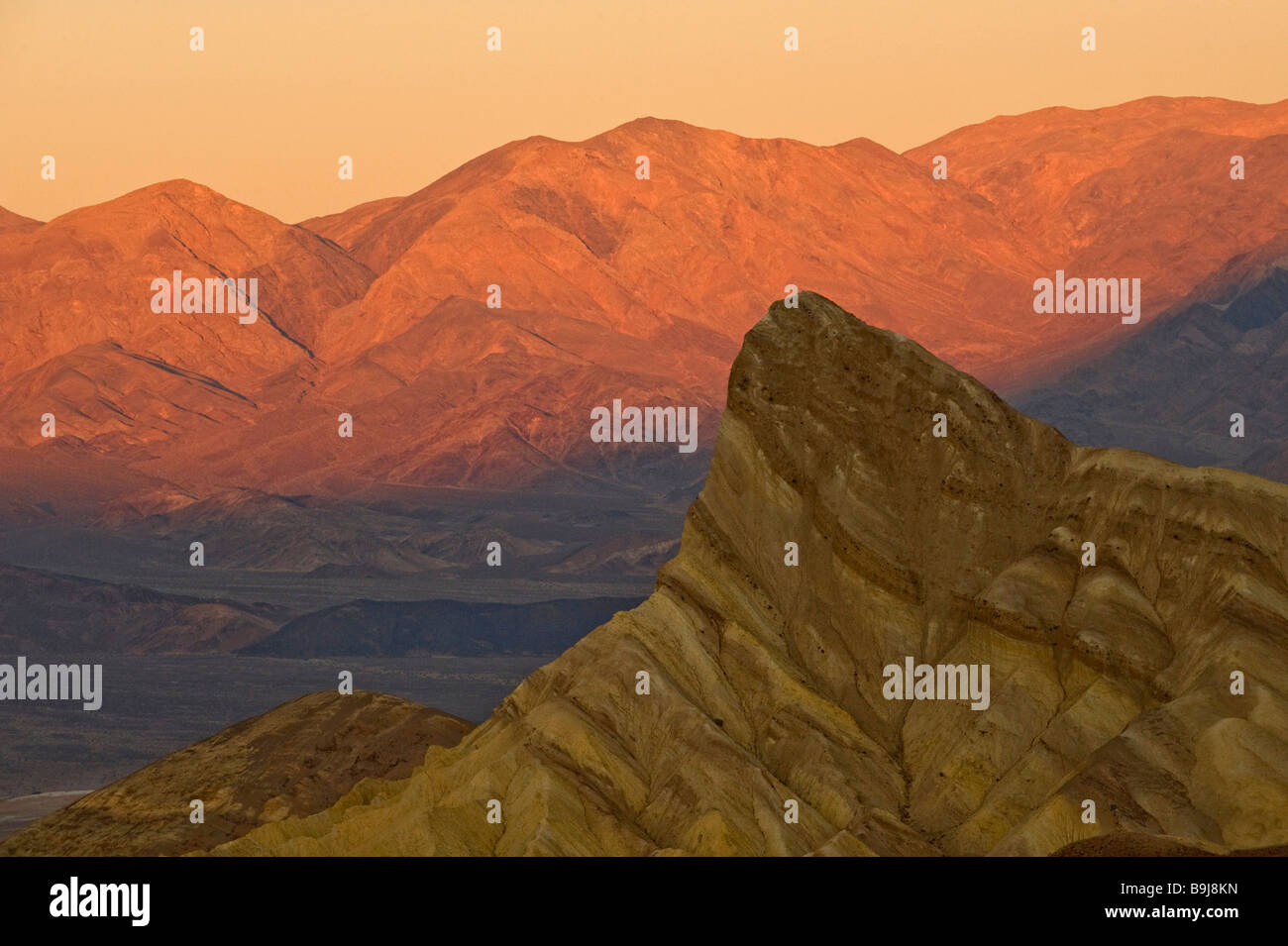 Berggipfel, Panamint Berge und die Badlands, gesehen vom Zabriskie Point, Death Valley, Kalifornien, USA Stockfoto