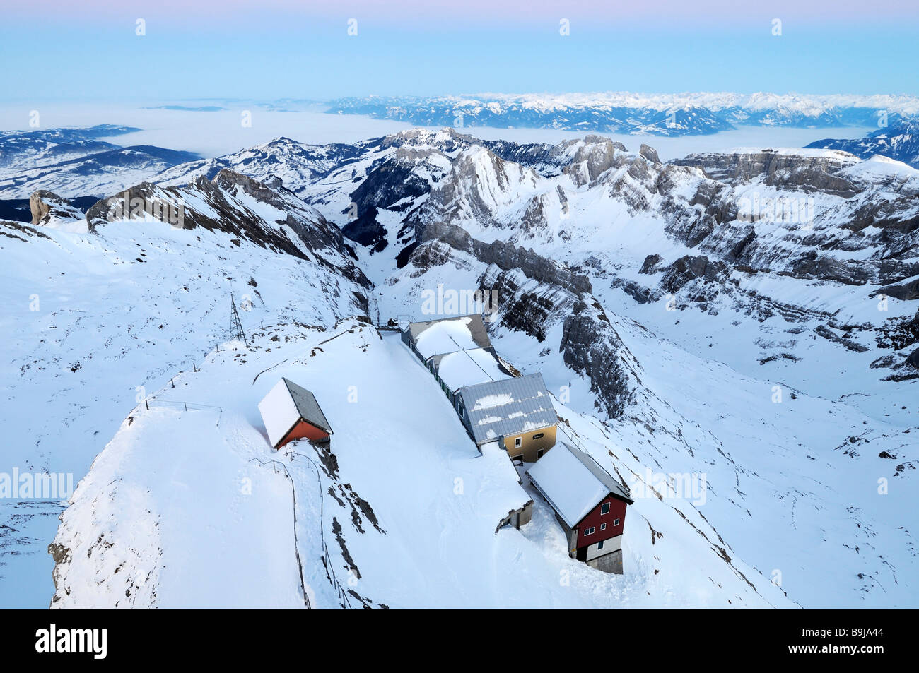 Snowbound Bergrestaurants auf Mt Säntis, Kanton Appenzell Innerrhoden, Schweiz, Europa Stockfoto