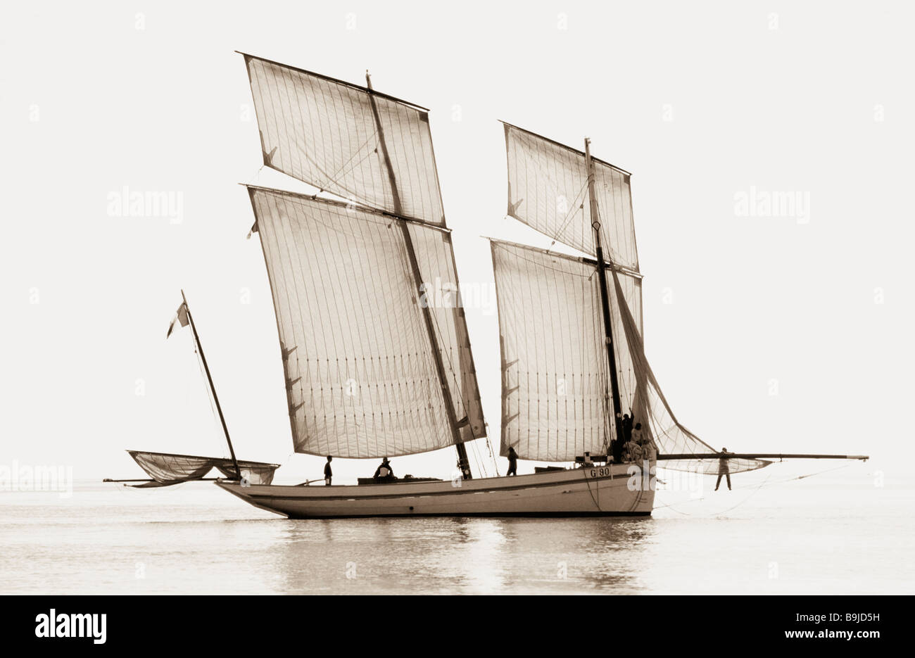 Sepia-Effekt drucken Replik des 19. Jahrhunderts französische Bisquine Klasse Lugger Fischereifahrzeugs baute La heutzutage 1990 Stockfoto