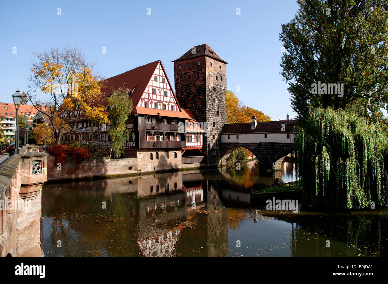 Weinstadl mit Henkers Wohnung und Stadt Turm, Nürnberg, Middle Franconia, Bayern, Deutschland, Europa Stockfoto