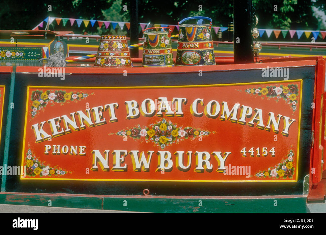 Die traditionell eingerichteten Kabine auf dem Kanal Passagier Kahn Avon bei Newbury Berkshire England UK Stockfoto