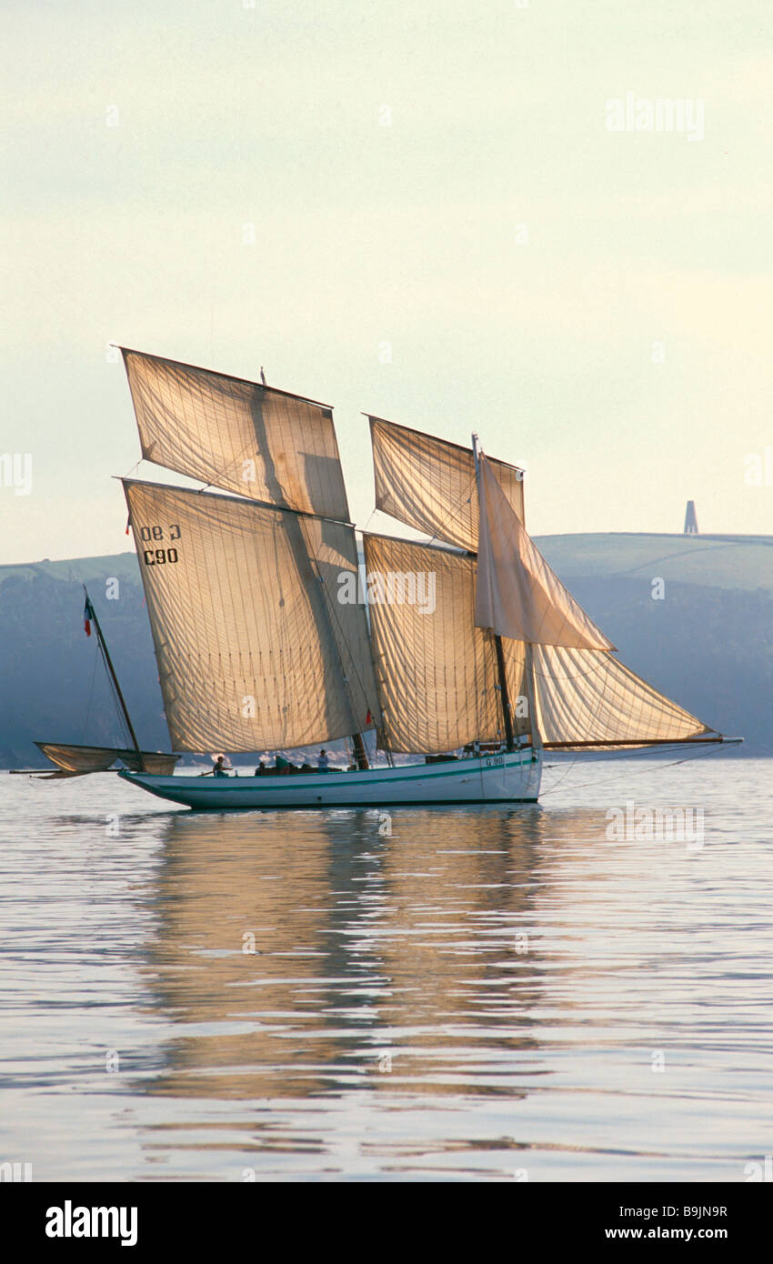 Replik des 19. Jahrhunderts französische Bisquine Klasse Lugger Fischereifahrzeug La heutzutage gebaut 1990 Stockfoto