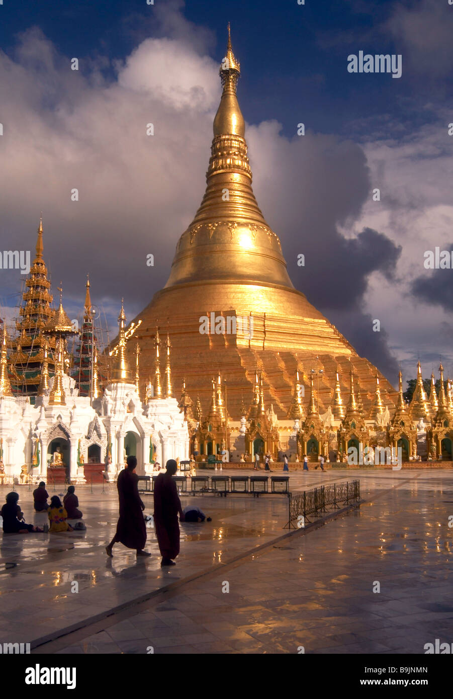 Shwedagon Pagode Goldener Tempel yangon Stockfoto