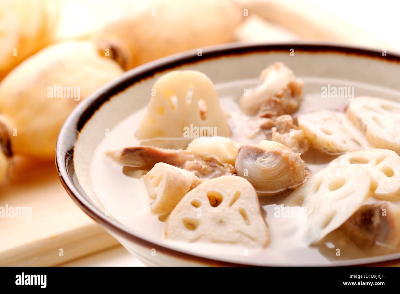 Suppe mit spare Rib und Lotus Wurzel Stockfoto