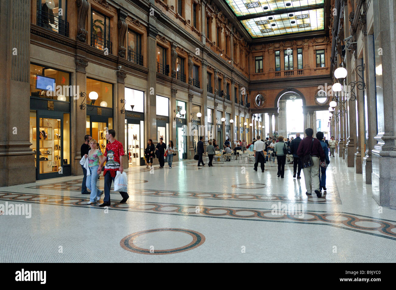 Italien, Latium, Rom, Galleria Alberto Sordi auf der Via del Corso im Stadtteil Pantheon Stockfoto