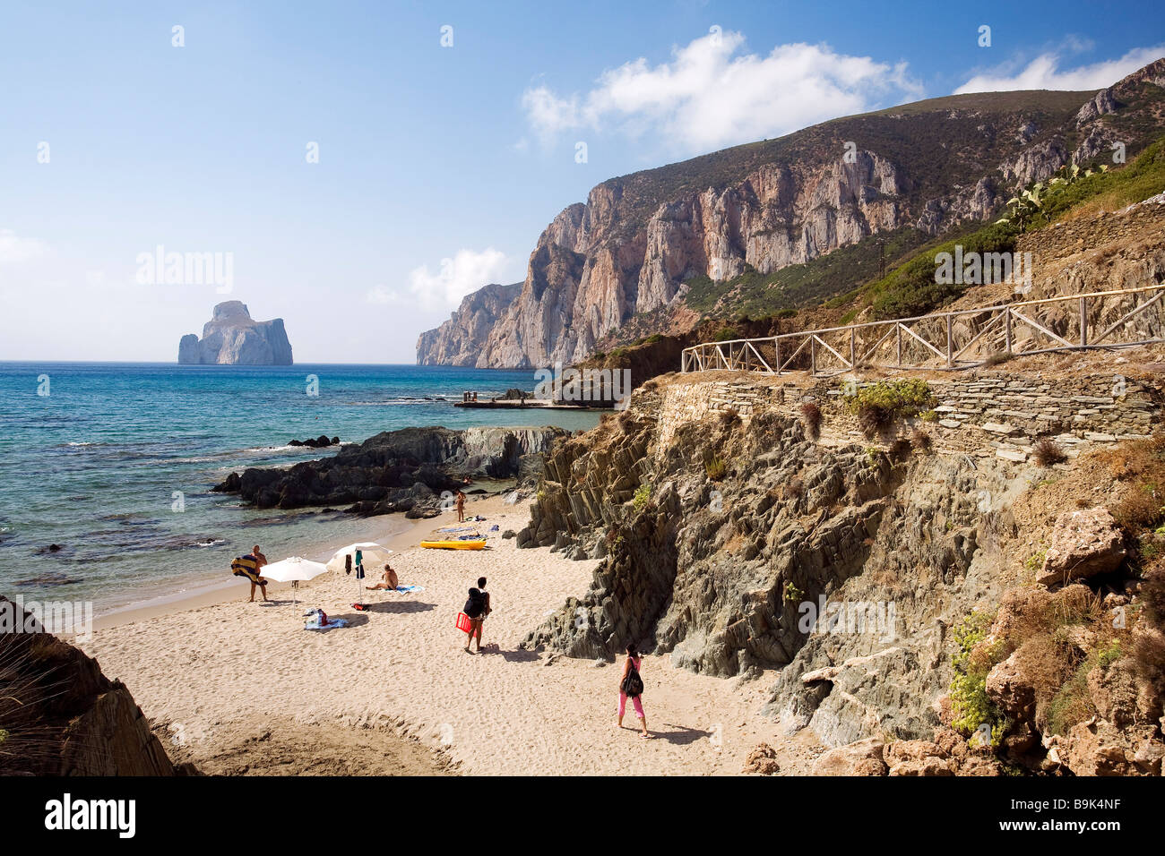 Italien Sardinien Carbonia Iglesias Provinz Die Strasse Nach Masua An Der Westlichen Kuste Nebida Hafen U Cauli Beach Stockfotografie Alamy