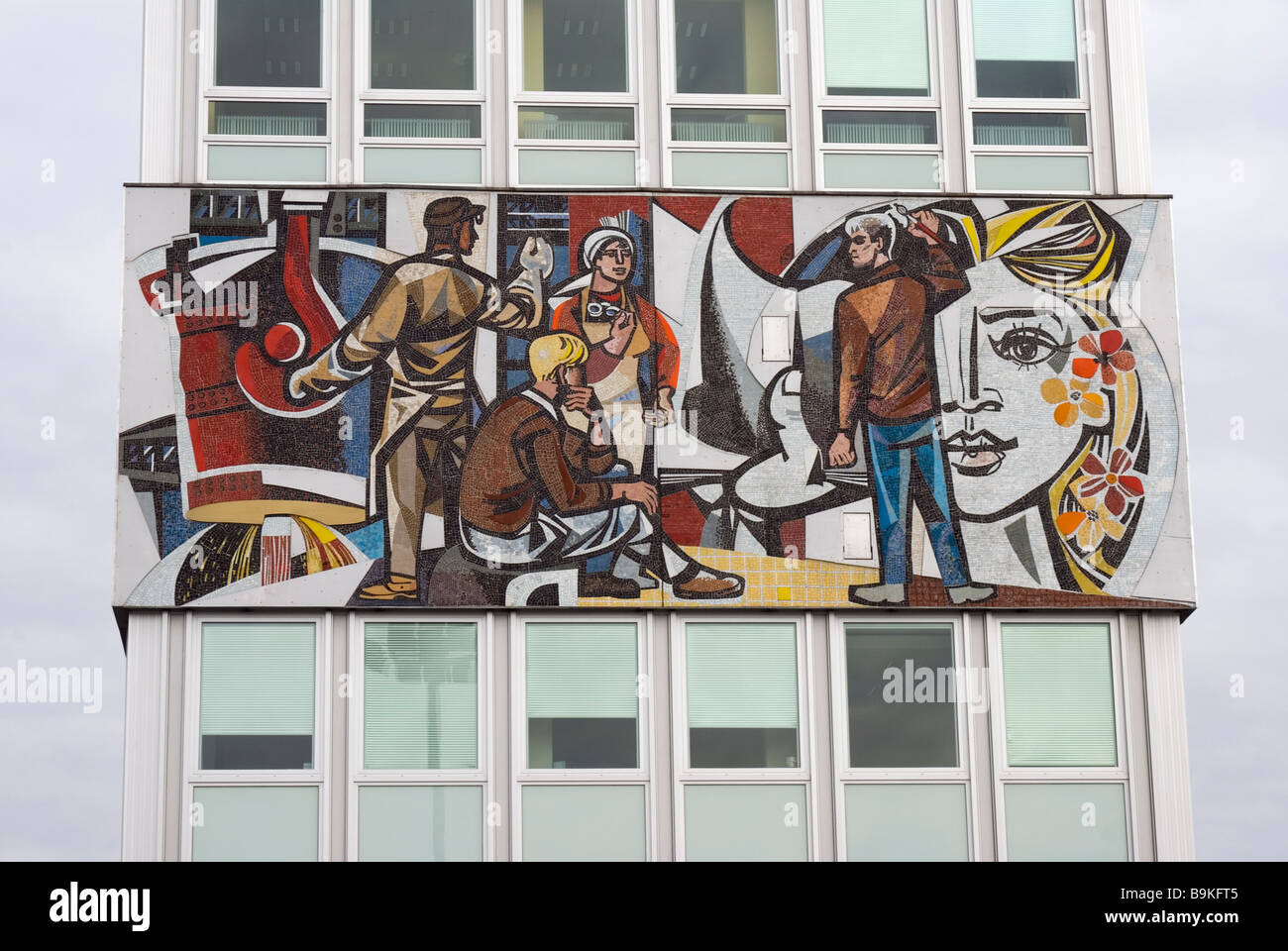 Mosaik Fries Unser Leben Von Walter Womacka Im Haus Des Lehrers