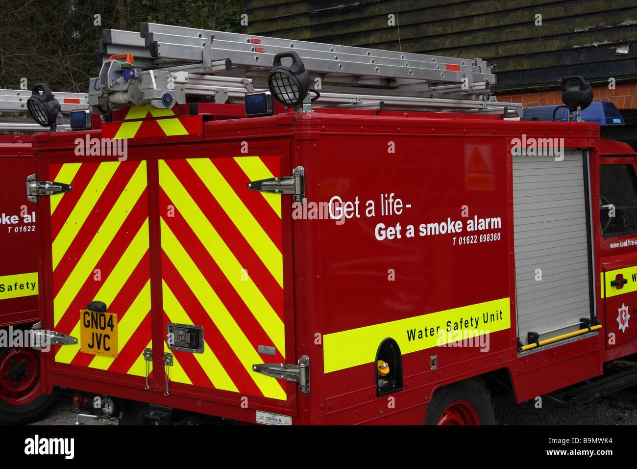 Fluss Medway Feuerwehrauto Notfallausrüstung Simulation Training Wasser Servicefahrzeug Stockfoto