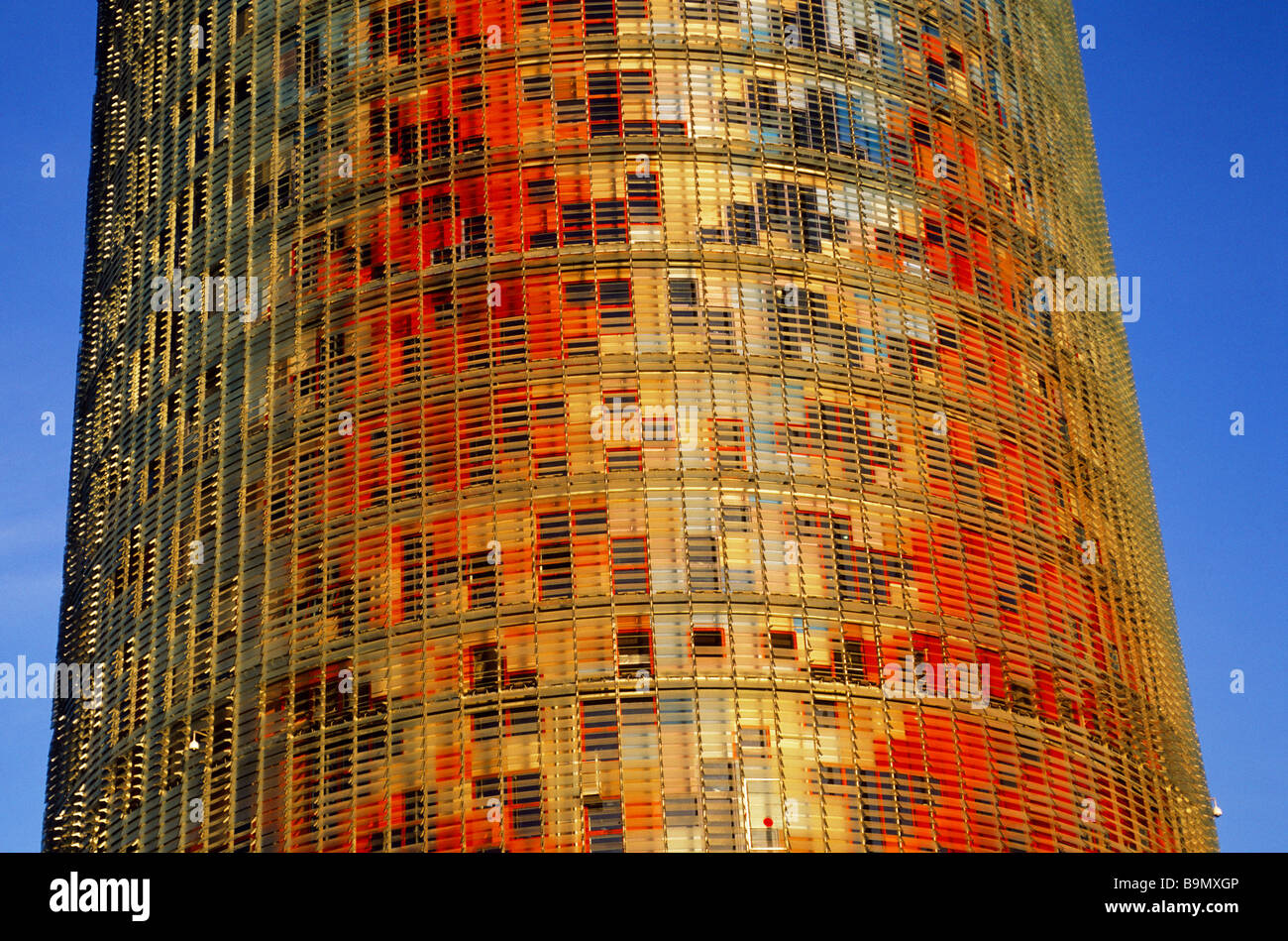 Spanien, Katalonien, Barcelona, den Agbar-Turm (Torre Agbar) von französischen Architekten Jean Nouvel, Sitz für den Barcelona Stockfoto