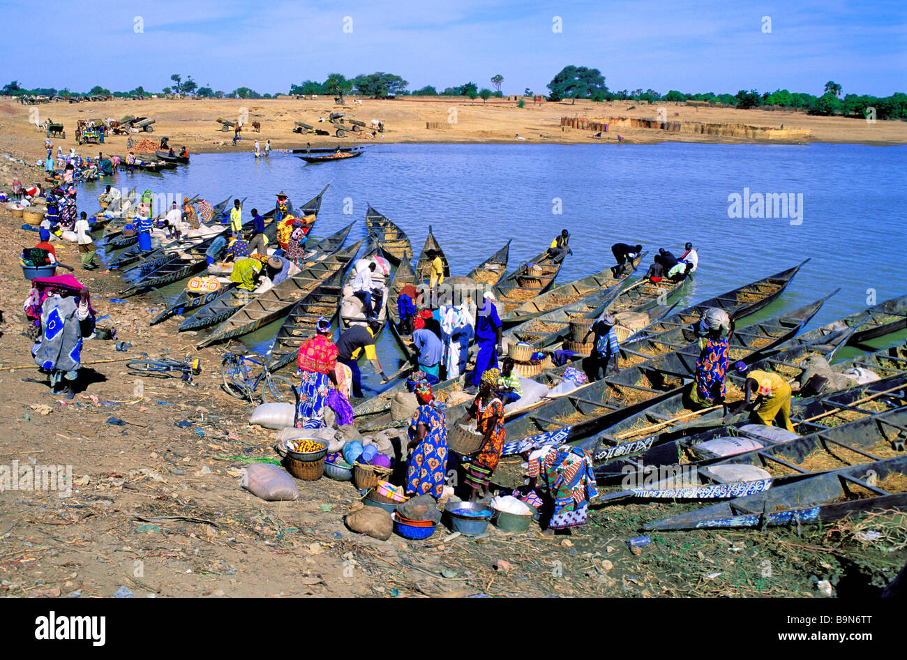 Mali, Region Mopti, Djenné, Weltkulturerbe der UNESCO, Segeln in Pinasse (traditionelles Boot) Stockfoto