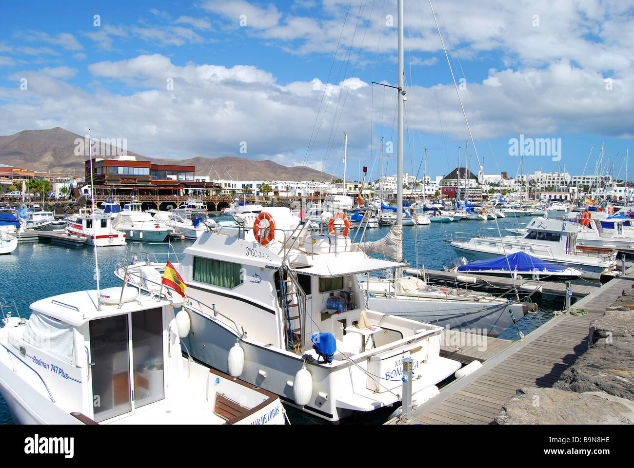 Blick auf die Marina, Marina Rubicon, Playa Blanca, Lanzarote, Kanarische Inseln, Spanien Stockfoto