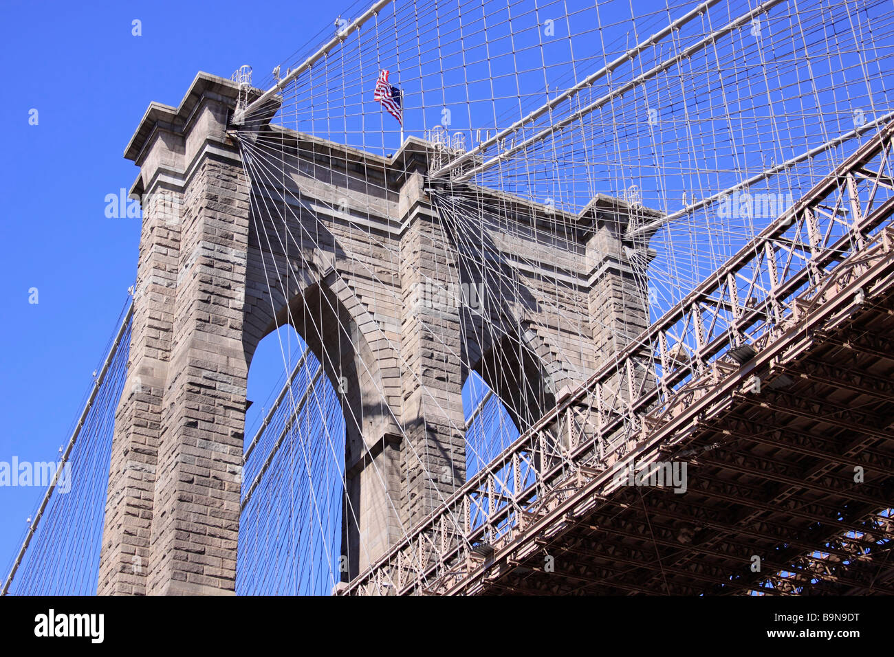 Die Brooklyn Bridge östlichen Turm, auf der Seite von Brooklyn, New York City, USA Stockfoto