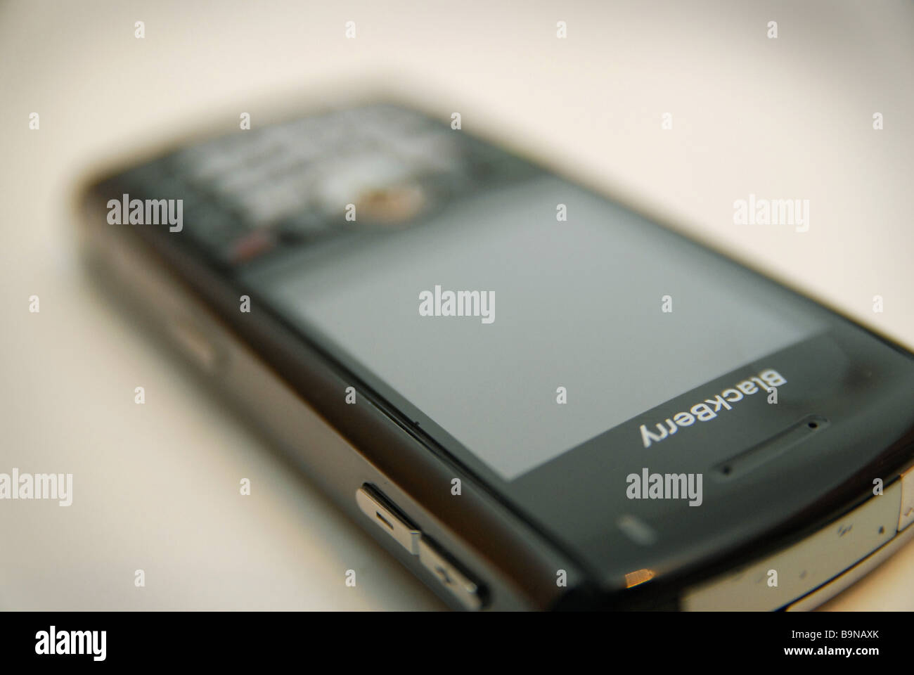 Ein Blackbery Handy/Gerät, (kreativer Schwerpunkt) Stockfoto