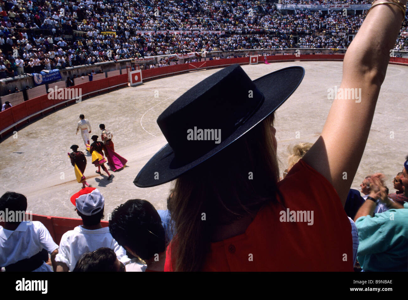 Frankreich, Gard, Nimes, Arena, Stierkampf, Frau trägt einen andalusischer Hut Stockfoto