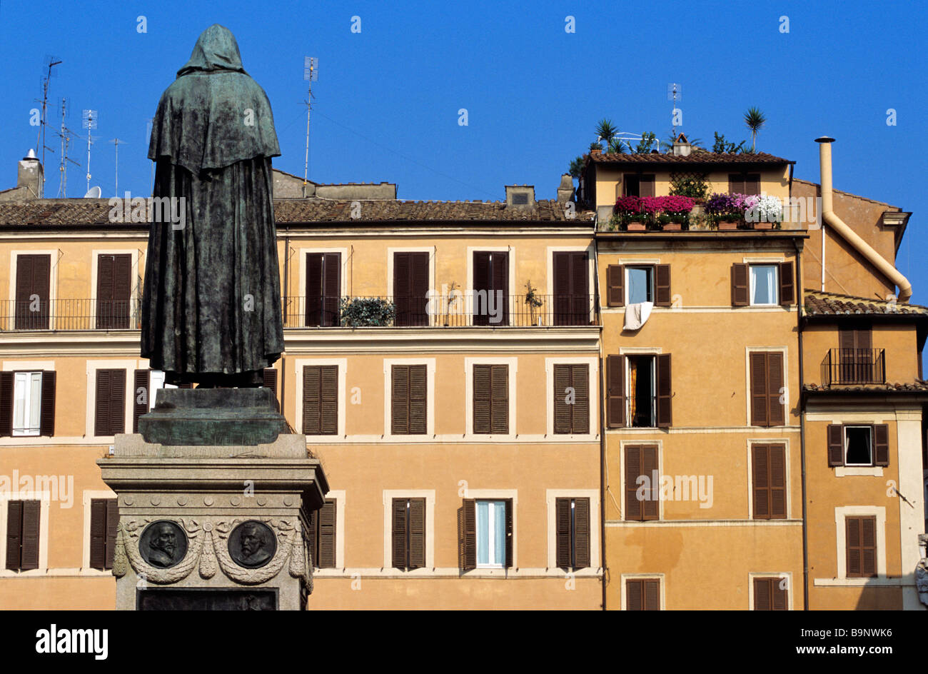 Italien, Latium, Rom, Piazza Campo dei Fiori, Giordano Bruno-Statue, die von der Inquisition verbrannt wurde Stockfoto