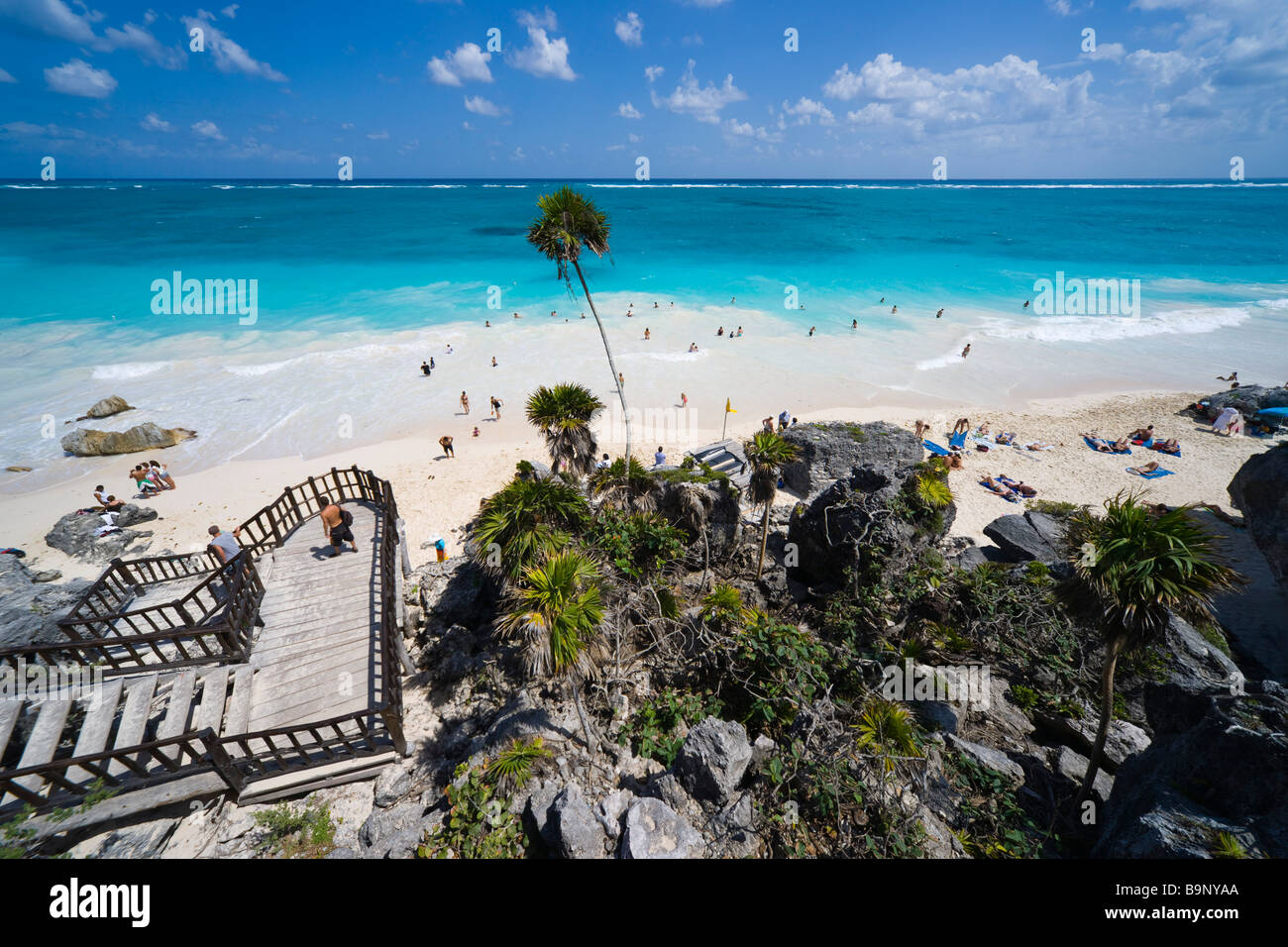Mexiko Yucatan, Riviera Maya - Tulum Xpu-Ha Strand und Bucht mit Stufen hinunter Stockfoto