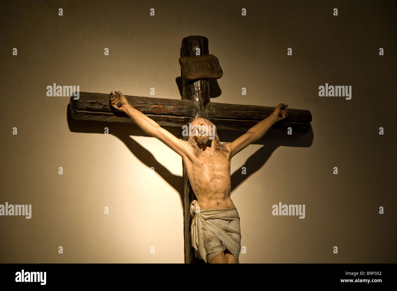 Warum Wurde Jesus Gekreuzigt Einfach Erklärt Jesus Christus auf dem Kreuz gekreuzigt Stockfotografie - Alamy