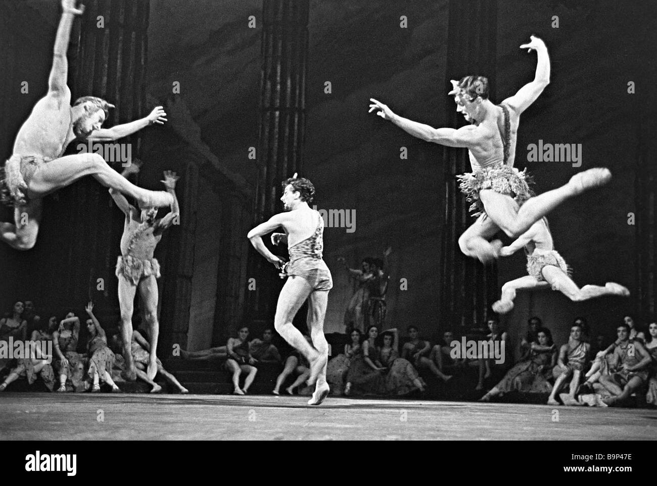 Gounod s Faust am an der Kirov Oper Leningrad 1961 die Walpurgisnacht- Ballett-Szene Stockfotografie - Alamy