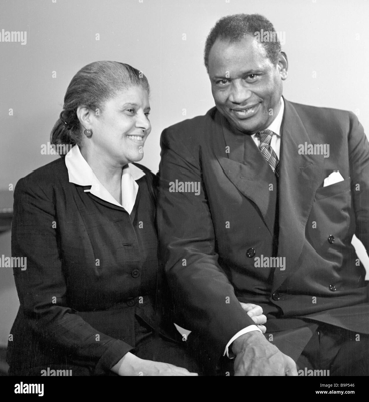 U S Sanger Drama Schauspieler Und Personlichkeit Des Offentlichen Lebens Paul Robeson Und Seine Frau Eslanda Stockfotografie Alamy