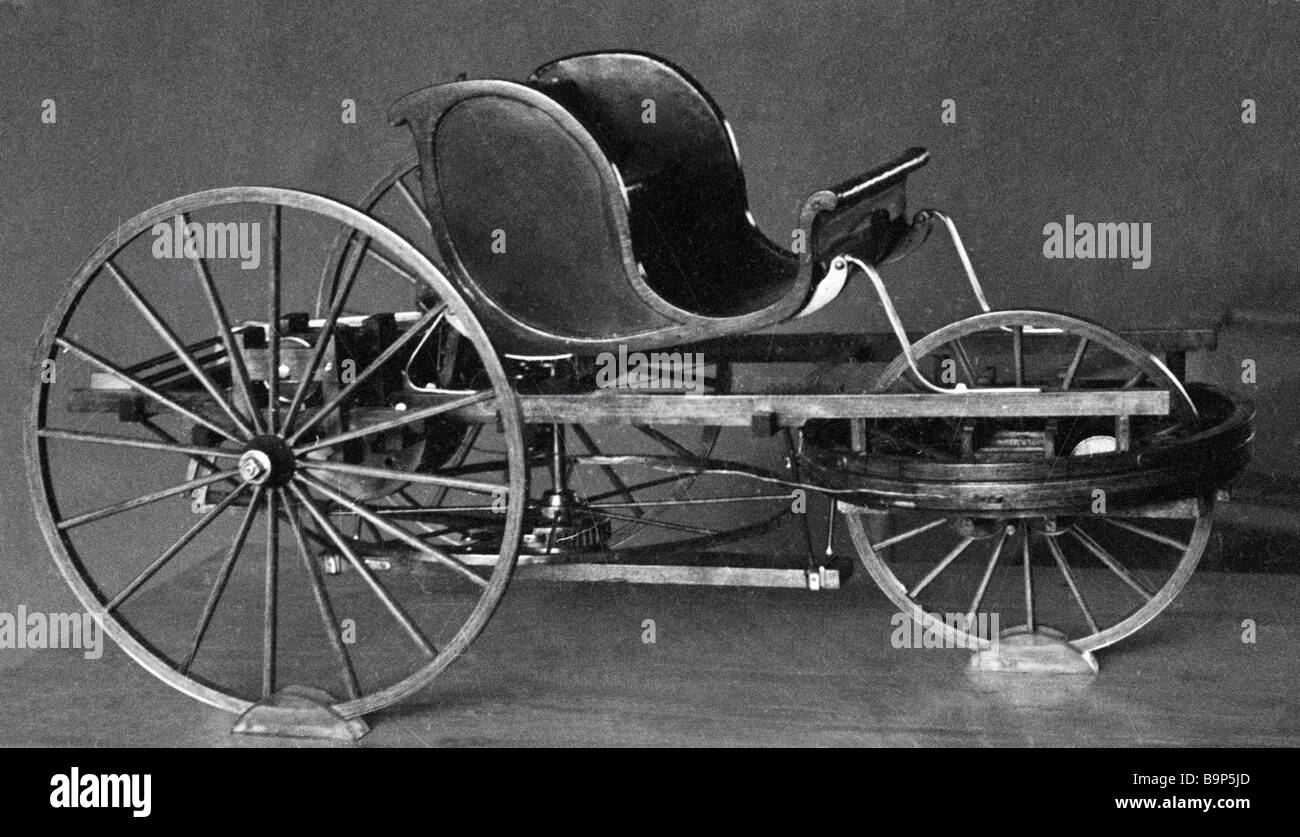 Dieses Dreirad selbst fahrende Fahrzeug von Ivan Kulibin aus dem 18.  Jahrhundert russische Erfinder gemacht wurde Stockfotografie - Alamy