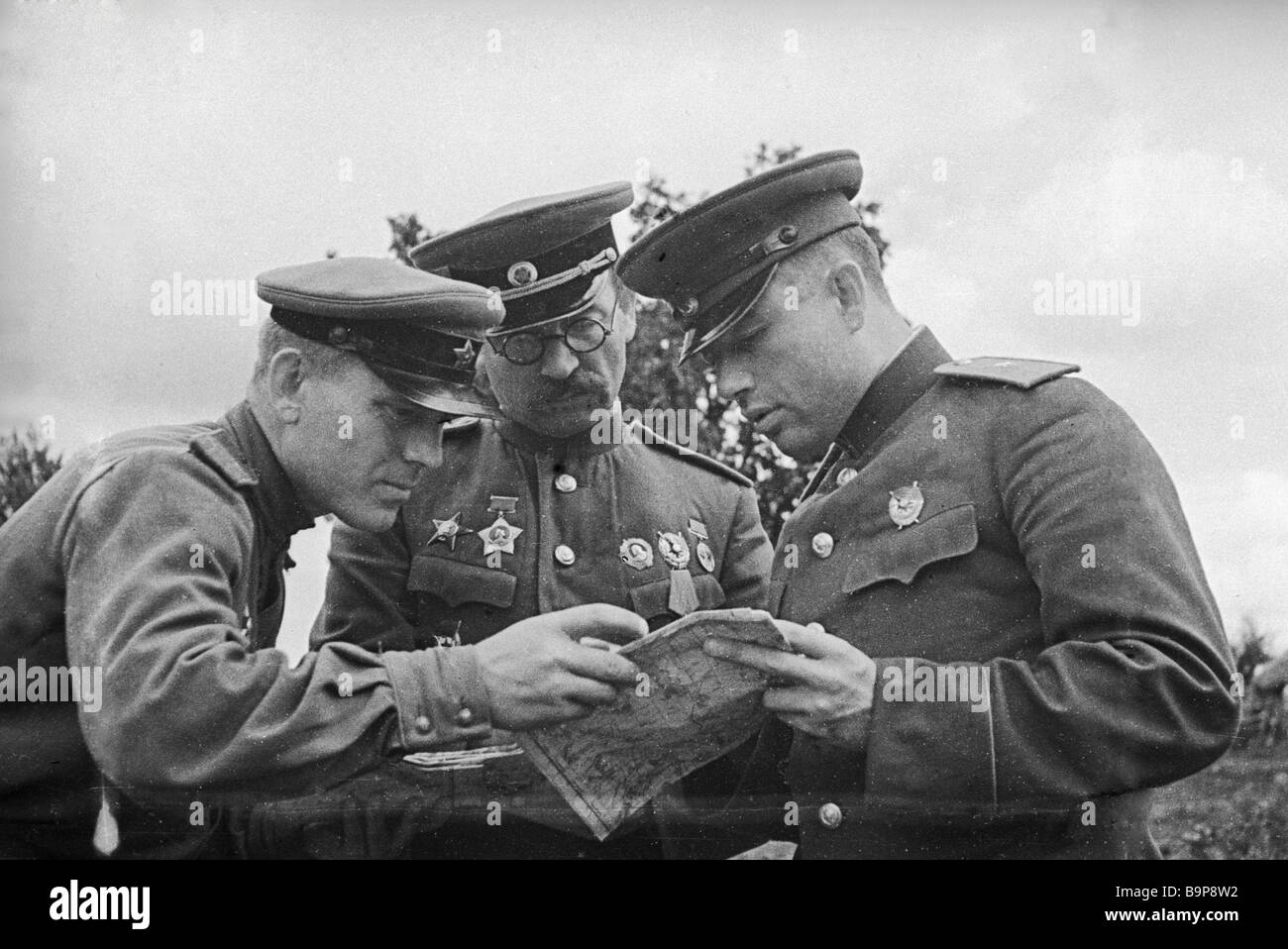 командующий 5 танковой. генерал-лейтенант павел ротмистров. командующий 5 танковой. иван степанович конев на фронте. курская дуга ротмистров 5 танковая армия.