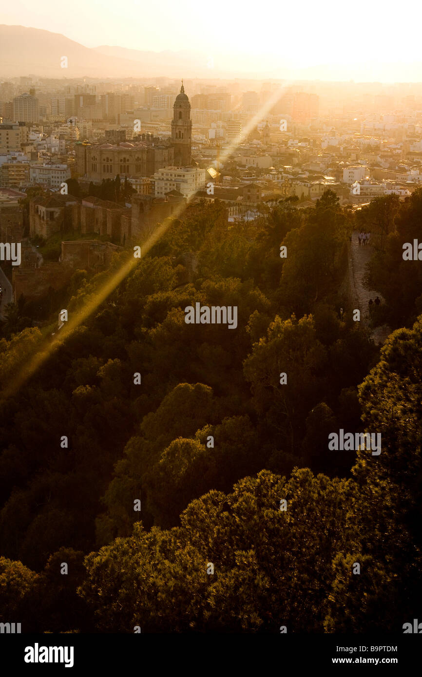 Blick über Malaga bei Sonnenuntergang, Spanien Stockfoto