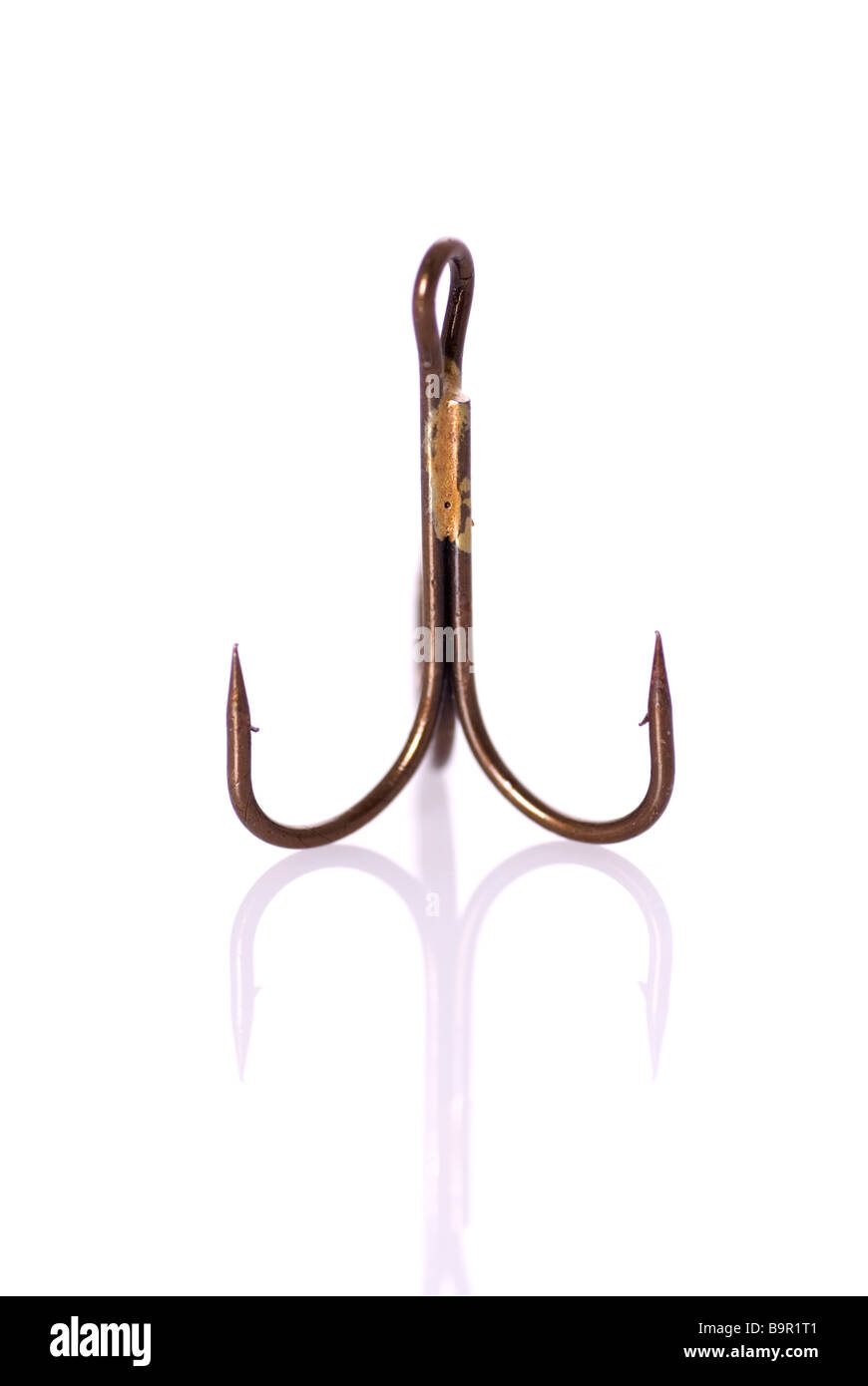 Metall Angelhaken vor einem weißen Hintergrund isoliert Stockfoto