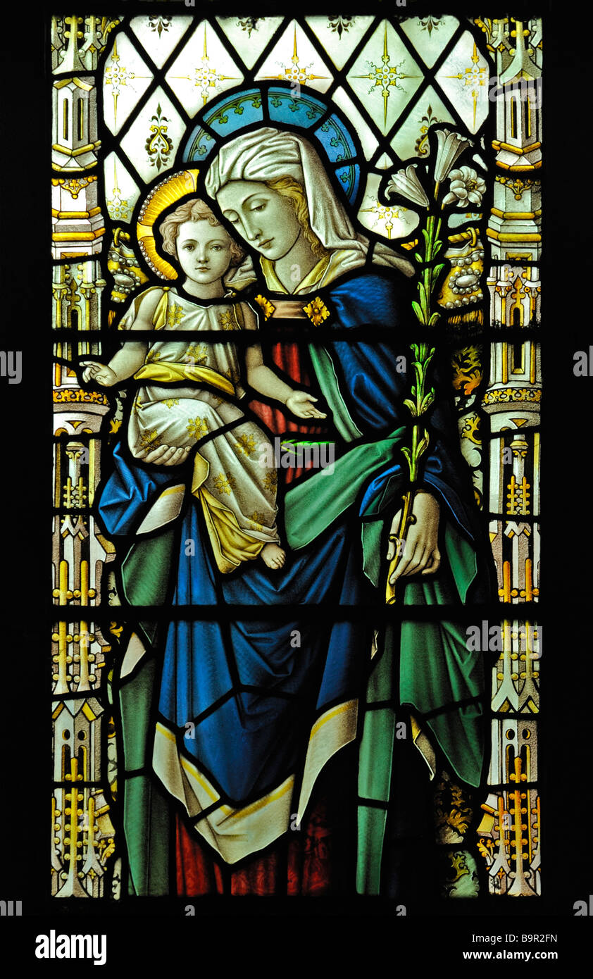 Die Holy Child und die Gottesmutter, South Kirchenschiff Fenster (Detail). Kirche der Heiligen Maria, Dalton-in-Furness, Cumbria, England, Großbritannien, Europa Stockfoto