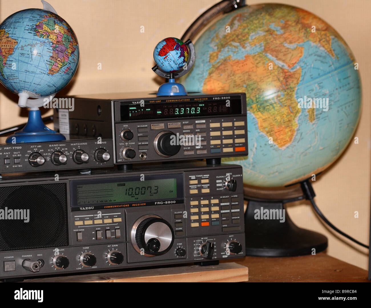 Ein Kurzwellen-Radio Kommunikation Empfänger empfängt Signale aus der ganzen Welt Stockfoto