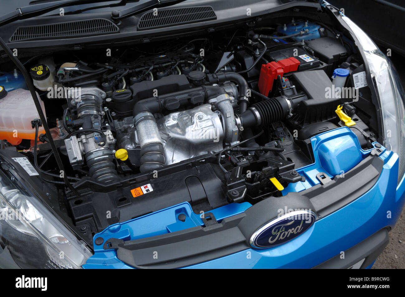 Der Dieselmotor vom Ford Fiesta 1.6 TDCi ECOnetic, einer der grünsten Autos  in Europa, die Sie für den Start in 2009 Herstellung von nur 98 g/km CO2  mit einem kombinierten Kraftstoffverbrauch von