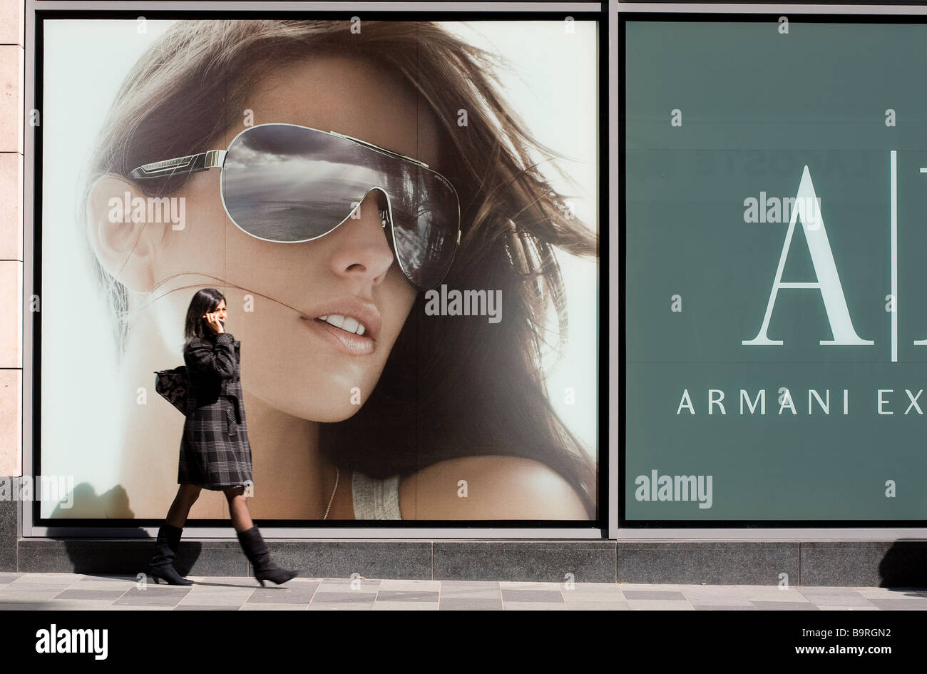 Großbritannien, Liverpool, The Met Quarter, Armani Exchange-Informationsspeicher Stockfoto